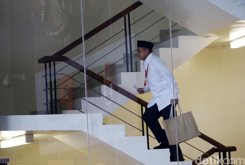 Menag Ungkap Asal Duit di Laci, KPK Cari Bukti Menag Ungkap Asal Duit di Laci, KPK Cari Bukti