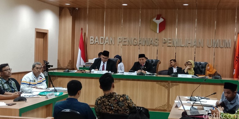 Saksi BPN Temukan Kejanggalan, Ada Nama Buah-buahan di Formulir C1 Saksi BPN Temukan Kejanggalan, Ada Nama Buah-buahan di Formulir C1