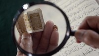 Al Quran ini merupakan peninggalan sejarah dari Pangeran Wijaya Kusuma, pahlawan sekaligus anak dari salah satu Wali Songo, Sunan Gunung Jati (Antara Foto/Yulius Satria Wijaya)