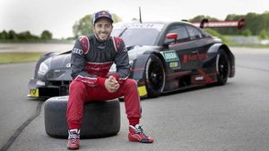Andrea Dovizioso Banting Setir Jadi Pebalap Mobil