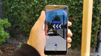 Sebagai daya tariknya, Google tetap memboyong fitur Night Sight yang memungkinkan untuk memotret dalam kondisi minim cahaya. Pendek kata, peminat bisa mendapatkan kemampuan kamera Pixel yang dikenal hebat dalam harga lebih terjangkau. Foto: Agus Tri Haryanto/inet