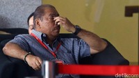 Sebelumnya Mekeng pernah dipanggil KPK sebagai saksi kasus dugaan suap PLTU Riau-1 untuk tersangka Idrus Marham. Saat itu, Mekeng menyatakan dirinya ditanya soal penunjukan Eni Saragih, yang kini jadi terpidana suap PLTU Riau-1, sebagai Wakil Ketua Komisi VII DPR.
