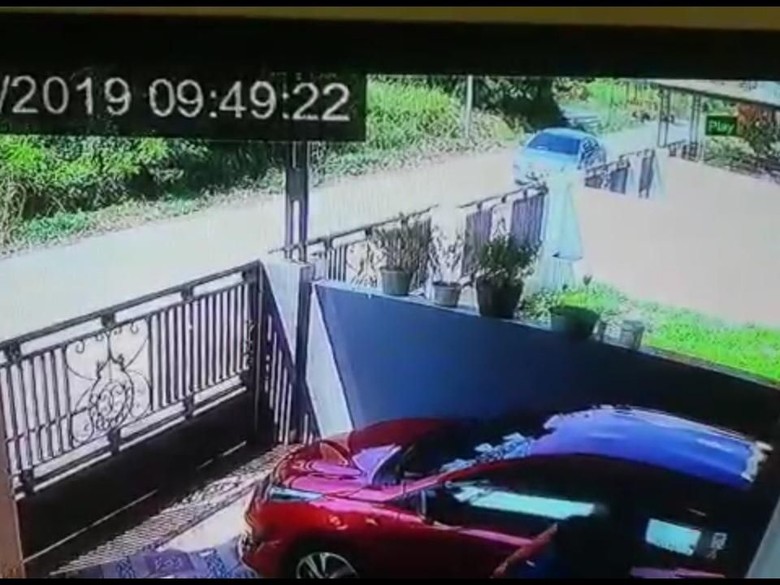 Rumah Kosong di Bekasi Dibobol Maling, 1 Unit Mobil Dibawa Kabur Rumah Kosong di Bekasi Dibobol Maling, 1 Unit Mobil Dibawa Kabur