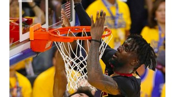 Menyingkirlah Messi, Origi terbukti semalam lebih baik. Foto: istimewa