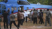 Dalam kunjungan tersebut Jokowi nampak didampingi sejumlah pejabat, salah satunya adalah Menteri PUPR Basuki Hadimuljono, Menteri PPN Bambang Brodjonegoro, Menteri ATR Sofyan Jalil dan Sekretaris Kabinet Pramono Anung.