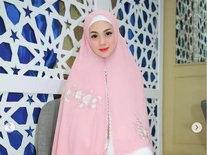 Cantiknya Celine Evangelista Pakai Hijab Syari, Banjir Pujian Netizen