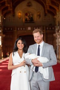 Dipakai Bayi Meghan Markle, Penjualan Selimut Ini Naik 190%