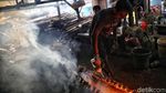 Melihat Pembuatan Lemang Saat Ramadhan