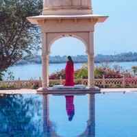 Wendy Yu pun punya hobi mewah yakni mengoleksi aksesori mahal, barang-barang couture, dan boneka Barbie edisi terbatas. Foto: instagram @wendyyu_official