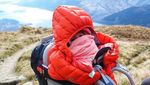 Foto: Mendaki Gunung Bawa Bayi 5 Bulan