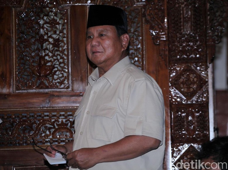 BPN Bantah Prabowo ke Brunei: Yang Beredar Itu Foto Lama BPN Bantah Prabowo ke Brunei: Yang Beredar Itu Foto Lama