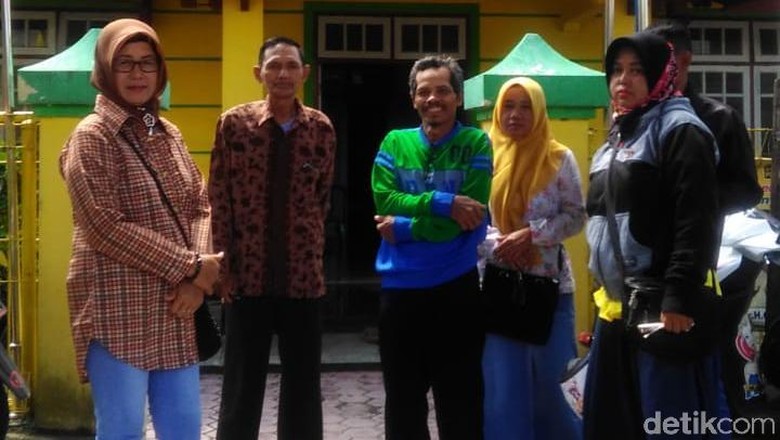 Duh, Saksi Golkar di Magetan Belum Terima Honor Pemilu Duh, Saksi Golkar di Magetan Belum Terima Honor Pemilu