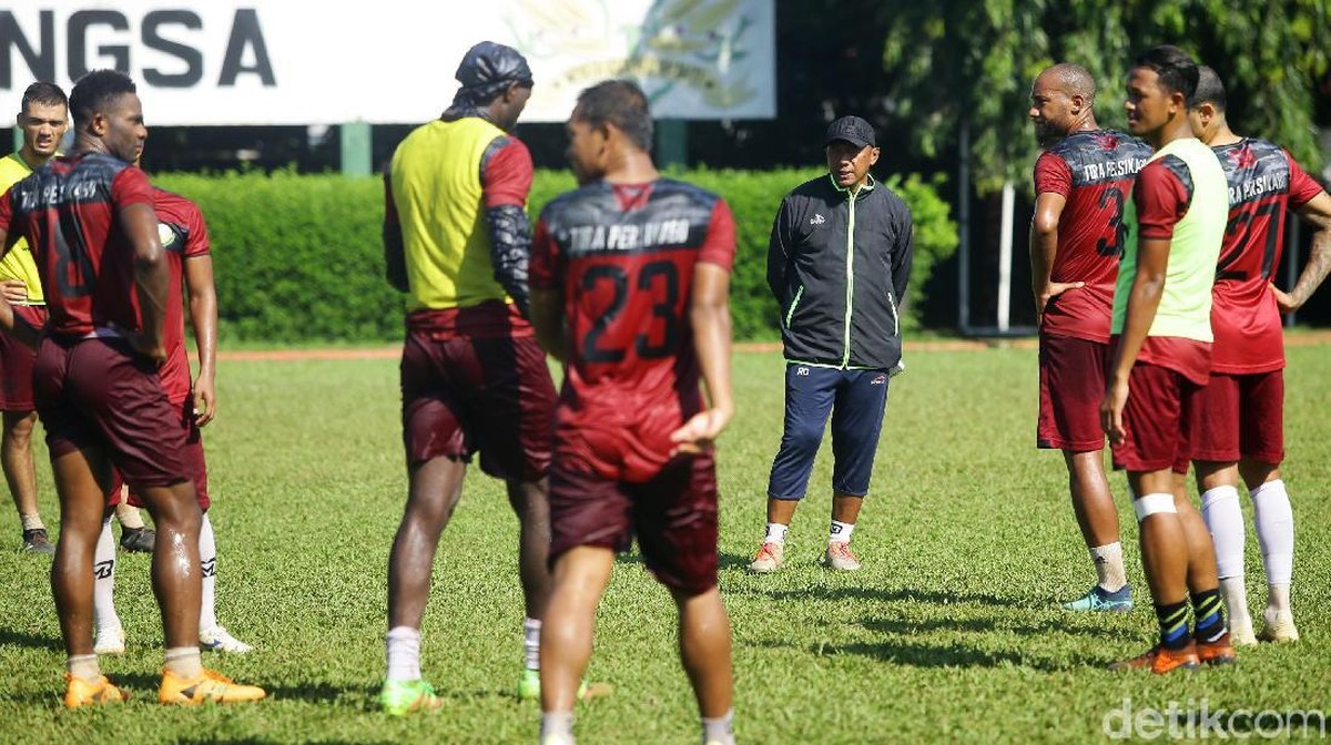 Sebagai tim yang baru terlahir kembali, Tira Persikabo masih mencari dukungan suporter (Grandyos Zafna)