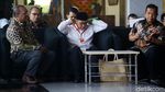 Menag Tenteng Tote Bag Saat Penuhi Panggilan KPK