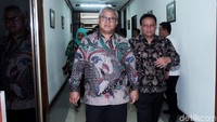 Kedatangan Komite I DPD tersebut disambut langsung oleh Ketua KPU Arief Budiman dan Ketua Bawaslu Abhan.