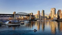 Waktu puasa di Kanada sesungguhnya berbeda-beda namun dapat mencapai 19 jam sehari. Muslim di Kota Toronto menjalani puasa selama 16 jam, sedangkan umat Muslim di Kota Edmonton menjalani puasa selama 19 jam sehari. Robert Giroux/Getty Images.