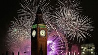 Selanjutnya ada negara Inggris. Di negara Ratu Elizabeth II ini umat Muslim menjalankan puasa selama 18 hingga 19 jam sehari. Mereka mulai berpuasa sejak pukul 02.30 hingga waktu berbuka pada pukul 21.30. Dan Kitwood/Getty Images.