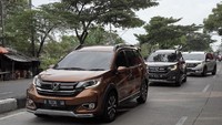 Selama sekitar tiga jam bersenang-senang dengan mobil baru dari Honda ini, detikcom tidak merasa banyak perbedaan. Hanya jok, layar sentuh 8 inci, dan audio (twitter baru) yang lebih baik sehingga menambah sedikit kenyamanan saat berada di kabin.