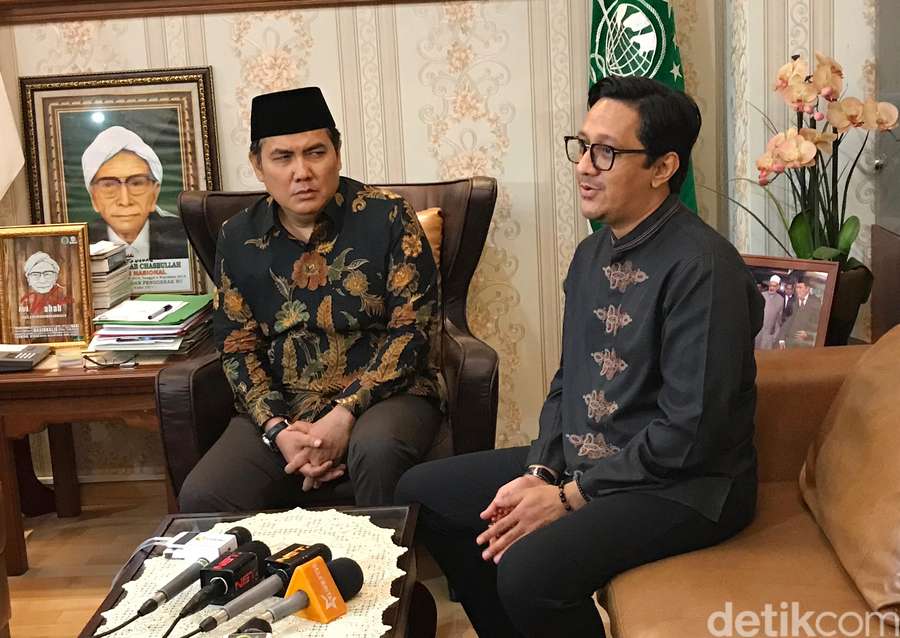 Senyum Andre Taulany Usai Diistirahatkan dari TV dan 