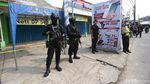 Suasana Olah TKP Toko HP di Bekasi yang Simpan Bom