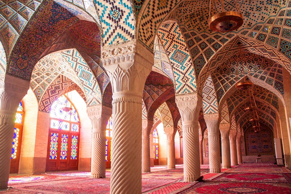 Masjid Nasir Al Mulk di Iran
