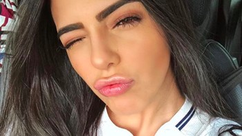 Suaminya membela Tottenham, tentu Larissa mendukungnya penuh. Ia termasuk tenar di Instagram dengan ratusan ribu follower. Foto: istimewa