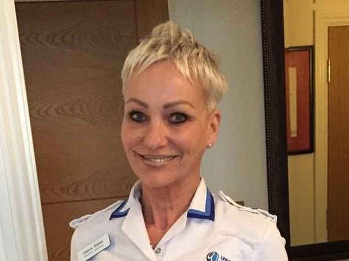 Claire Slater jadi bidan di usia 55 tahun. Foto: ist Claire Slater jadi bidan di usia 55 tahun. Foto: ist