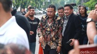 Budi ditetapkan KPK sebagai tersangka karena diduga memberi suap terkait pengajuan Dana Alokasi Khusus (DAK) Tasikmalaya. Total dugaan suap yang diberikan berjumlah Rp 400 juta.