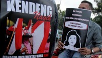 Selain memperingati 26 tahun tak terungkapnya kasus Marsinah, aksi Kamisan kali ini juga menagih implementasi hasil KLHS Pegunungan Kendeng.
