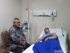 Pesan Ketua KPU Saat Jenguk Ketua KPU Kabupaten Bekasi