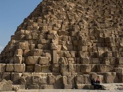 Kemegahan Piramida dan Misteri yang Melingkupinya