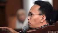 Salah seorang saksi memberikan keterangan di sidang lanjutan Ratna Sarumpaet.