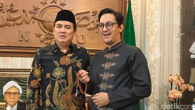 Senyum Andre Taulany Usai Diistirahatkan dari TV dan Diserang Jihan Fahira