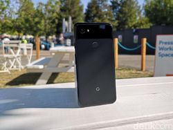 Unboxing Pixel 3a XL, Ponsel Murah Spek Premium