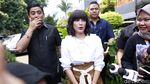 Dear Tukang Bully, Lihat Tatapan Ussy Sulistiawaty Ini!
