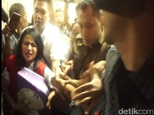 Ini Perbedaan Ciri Fisik Rian Menurut Penyidik dan Vanessa Angel