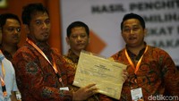 Proses rekapitulasi itu akan dilakukan hingga 12 Mei 2019. Di sisi lain, personel gabungan dari Polri, TNI, dan pemerintah daerah sebanyak 2.047 orang telah bersiaga untuk mengamankan rapat pleno tersebut.