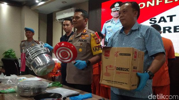 Polisi Tangkap 6 Maling Pembobol Gurang Perabot di Cirebon