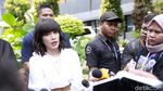 Dear Tukang Bully, Lihat Tatapan Ussy Sulistiawaty Ini!