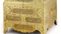 Pemerintahan Dinasti Usmaniyah di abad pertengahan Turki, menyelamatkan dan menyimpan barang-barang peninggalan Nabi Muhammad dari Arab Saudi dan Mesir (topkapisarayi.gov.tr)
