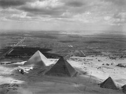 Kemegahan Piramida dan Misteri yang Melingkupinya