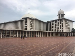 Masjid Istiqlal, Doa Friedrich Silaban & Kisah di Baliknya