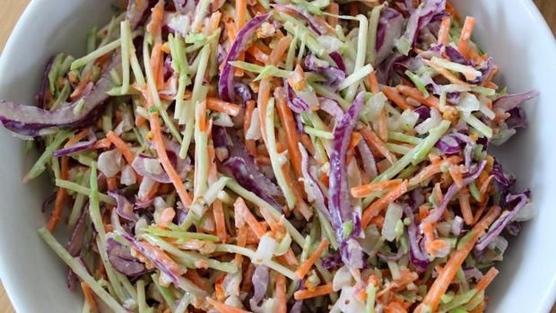 'Cheeseslaw,' Versi Gurih 'Coleslaw' yang Dibuat dari Keju Cheddar