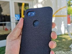 Unboxing Pixel 3a XL, Ponsel Murah Spek Premium