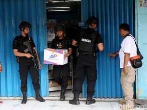 Polisi Amankan Sejumlah Barang Terkait Penemuan Bom di Bekasi