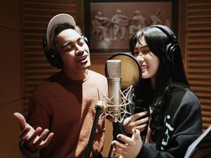 Isyana dan Gamaliel Isi Soundtrack Aladdin Versi Indonesia
