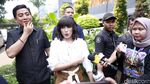 Dear Tukang Bully, Lihat Tatapan Ussy Sulistiawaty Ini!