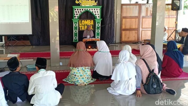 Ratusan Santri Ramaikan Lomba Tartil dan Nasyid di Banyuwangi Ratusan Santri Ramaikan Lomba Tartil dan Nasyid di Banyuwangi