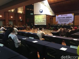 Video Doa untuk KPPS yang Meninggal Awali Pleno Rekap KPU DKI