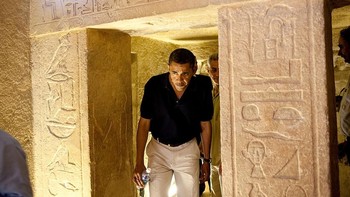 Walaupun demikian, alien tampaknya memang tidak ada sangkut pautnya dengan piramida. Dalam sebuah artikel ditulis bahwa patung Obelisk yang belum selesai dibangun menggunakan 1.000 ton batu granit adalah salah satu kunci bahwa manusia yang membangun Piramida dan Sphinx. Foto: Getty Images